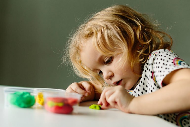 Foto que representa no site o atendimento a Pediatrico da Idade Pré escolar da Pediatra Dra Patrícia Tiemi.